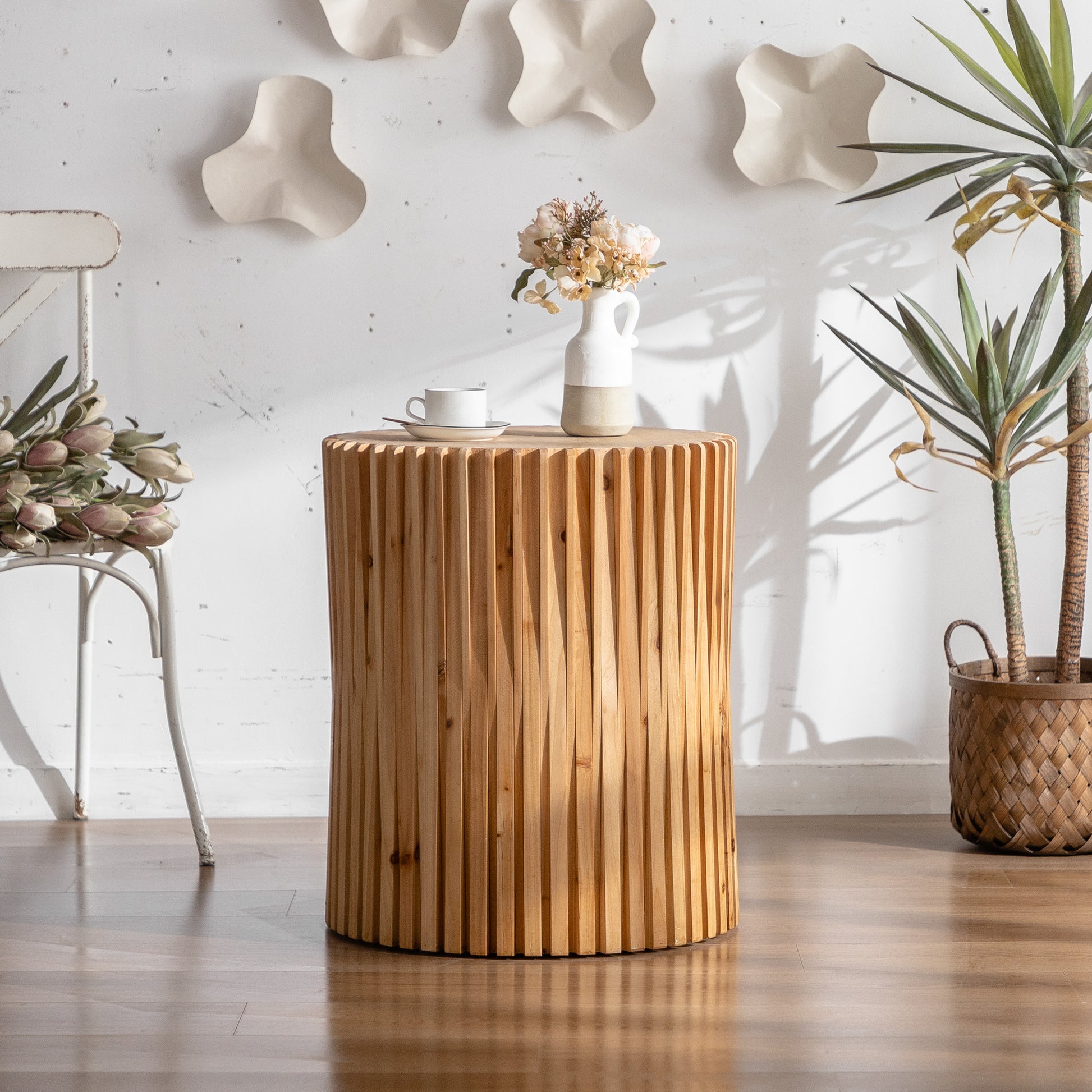 Retro Fashion Style Cylindrical Side Table With Vertical Texture Relief Design,Suitable For Living Room,Office,And Dining Room Natural Mdf