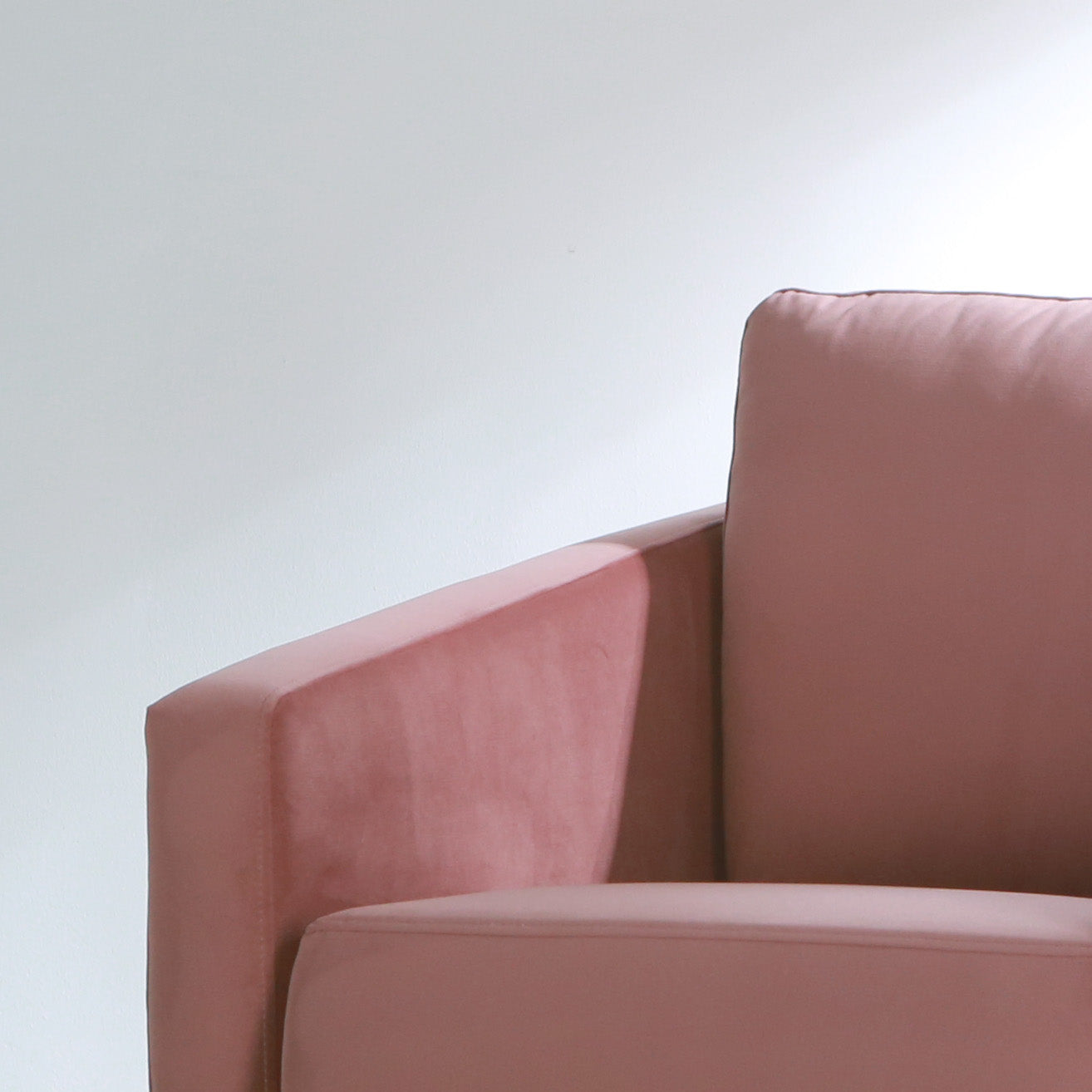 Gogh Swivel Chair In Dusty Rose Dusty Rose Fabric