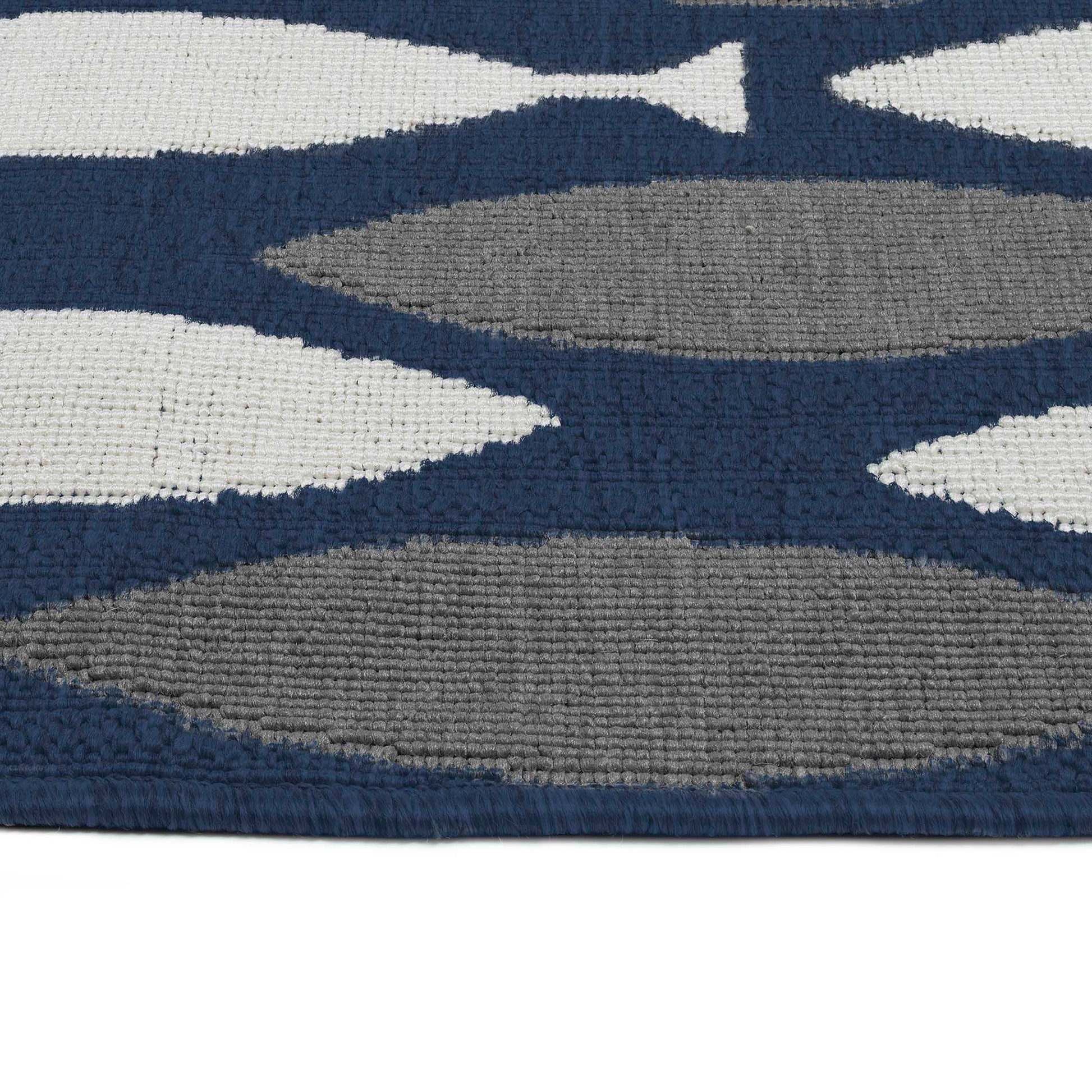 Contemporary, Transitional, Animal Print, Nautical, Textured 1'9" X 3' Rectangle Throw Rug Grey Polypropylene