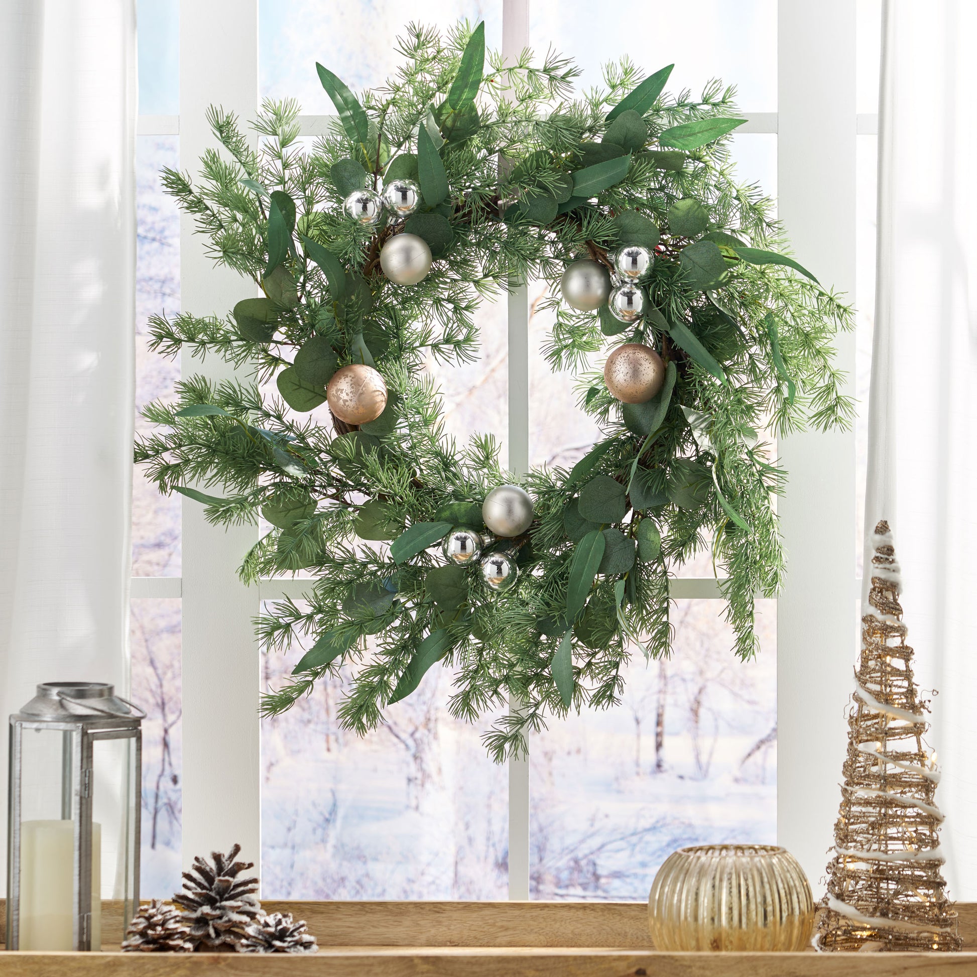 26" Pineneedle Wreath With Ball Green Polyester