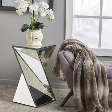 Geometrical Mirrored Side Table, Silver, Durable And Clear Design, Modern, Chic For Livingroom, Bedroom, Office 13.75'' L X 13.75'' W X 25.6'' H Clear,Silver Clear Mirrored Finish Primary Living Space Art Deco,Artsy,Contemporary,Luxury,Modern Automatic