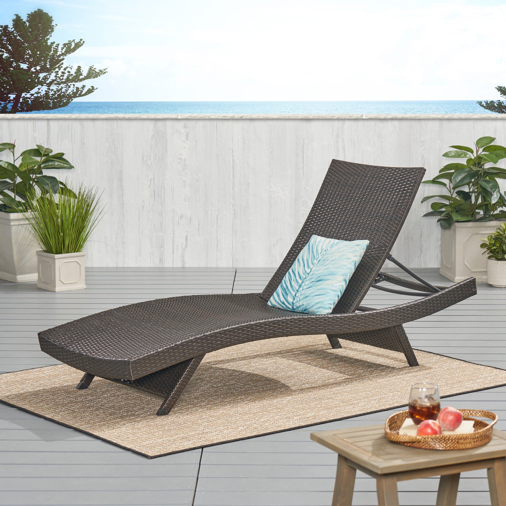 Salem Pe Wicker Chaise Lounge Brown Pe Rattan Iron
