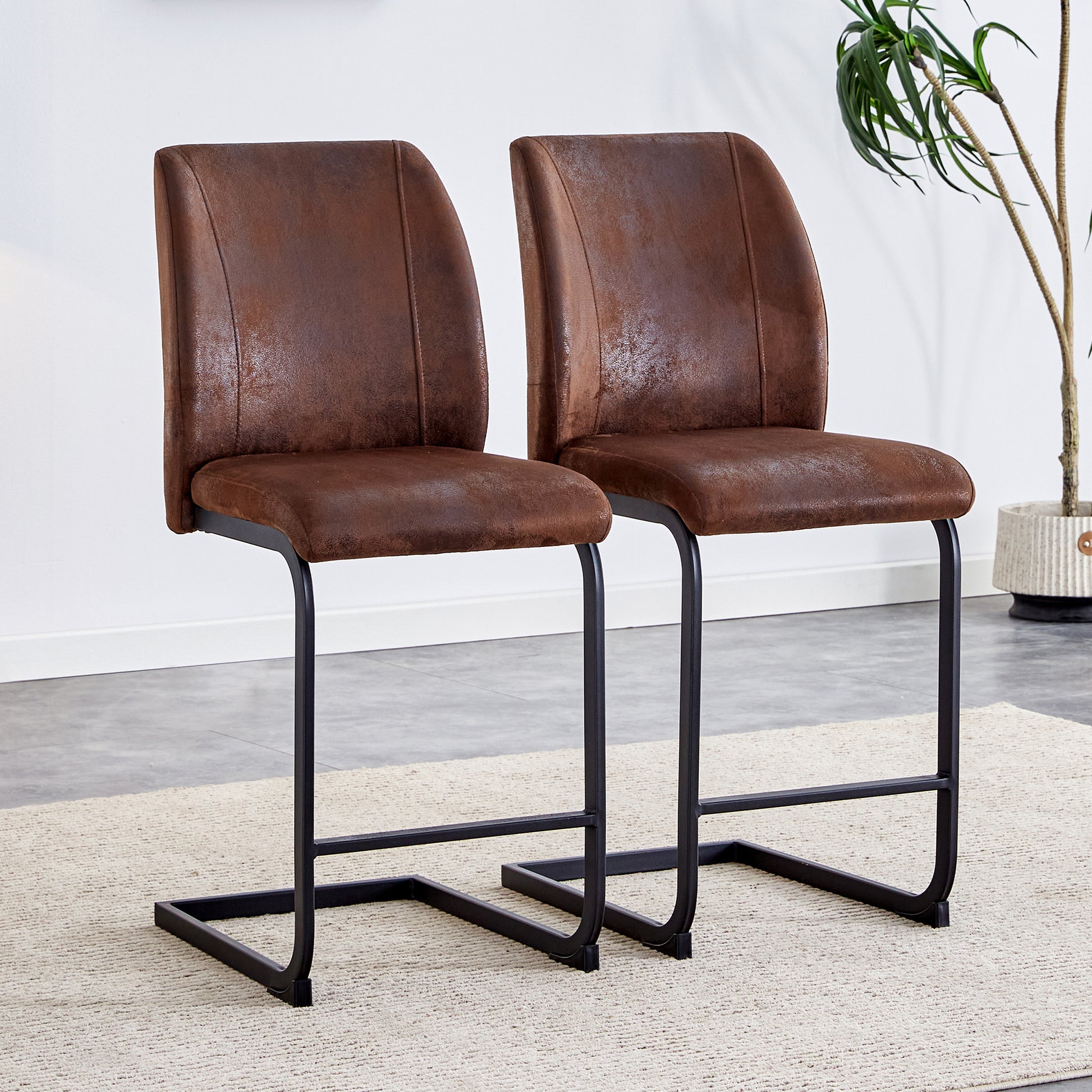 A Set Of Two Brown Chairs, Including Suede Cushions And Black Metal Legs. Small Size, Suitable For Select Groups, Suitable For Dining Room, Kitchen, Terrace And Guest Office Chairs Set Of 2 Black Brown Metal