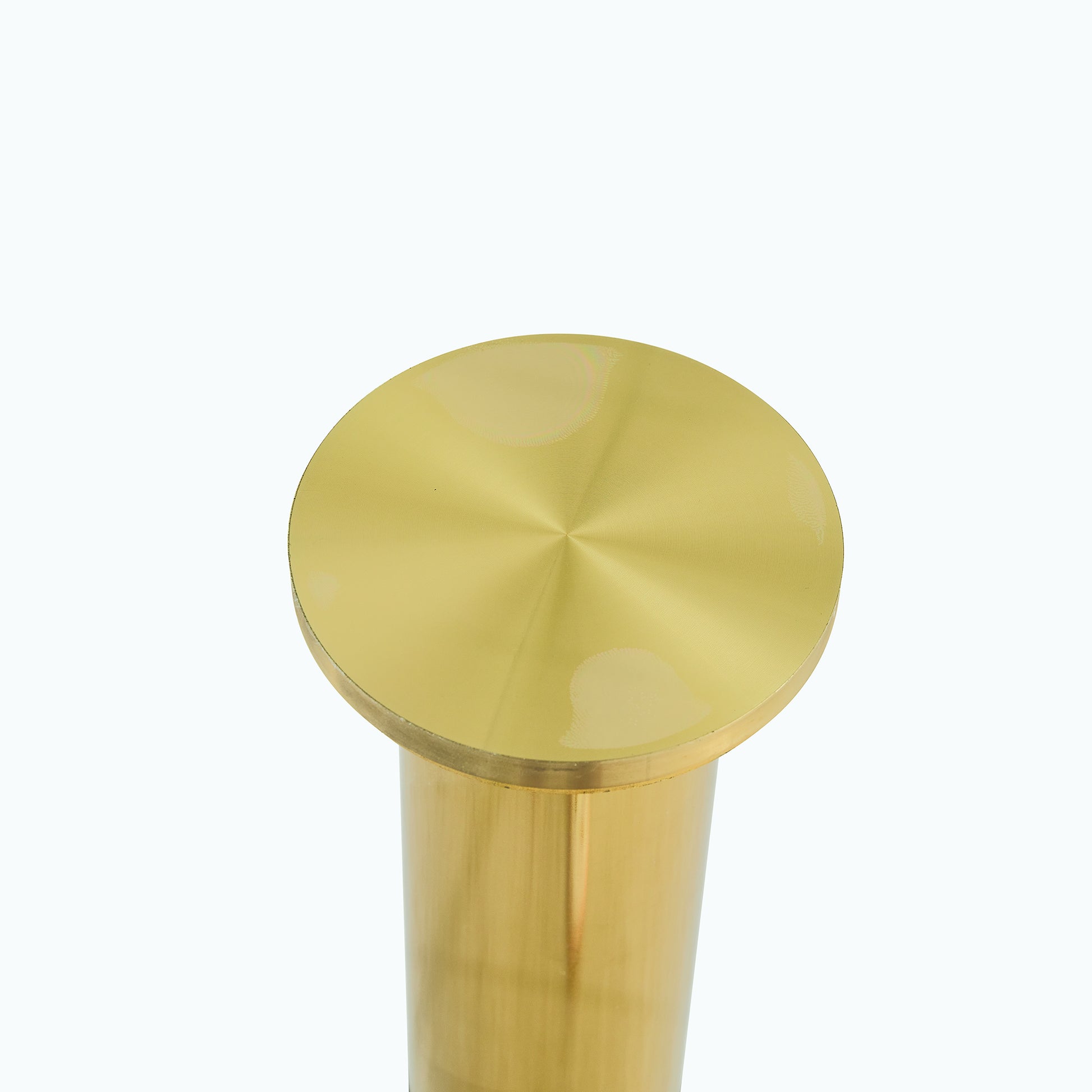 A 35 Inch Diameter Glass Top And A Modern, Minimalist Round Dining Table With Gold Metal Legs. Ideal For Dining Rooms, Living Rooms And Meeting Rooms. Model: Dt 1166 Gold Glass Metal