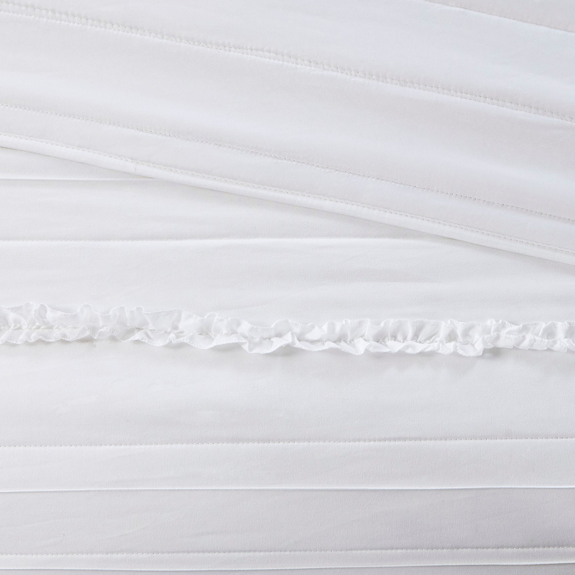 4 Piece Microfiber Reversible Ruffle Quilt Set With Throw Pillow White Full Queen Full White Cotton