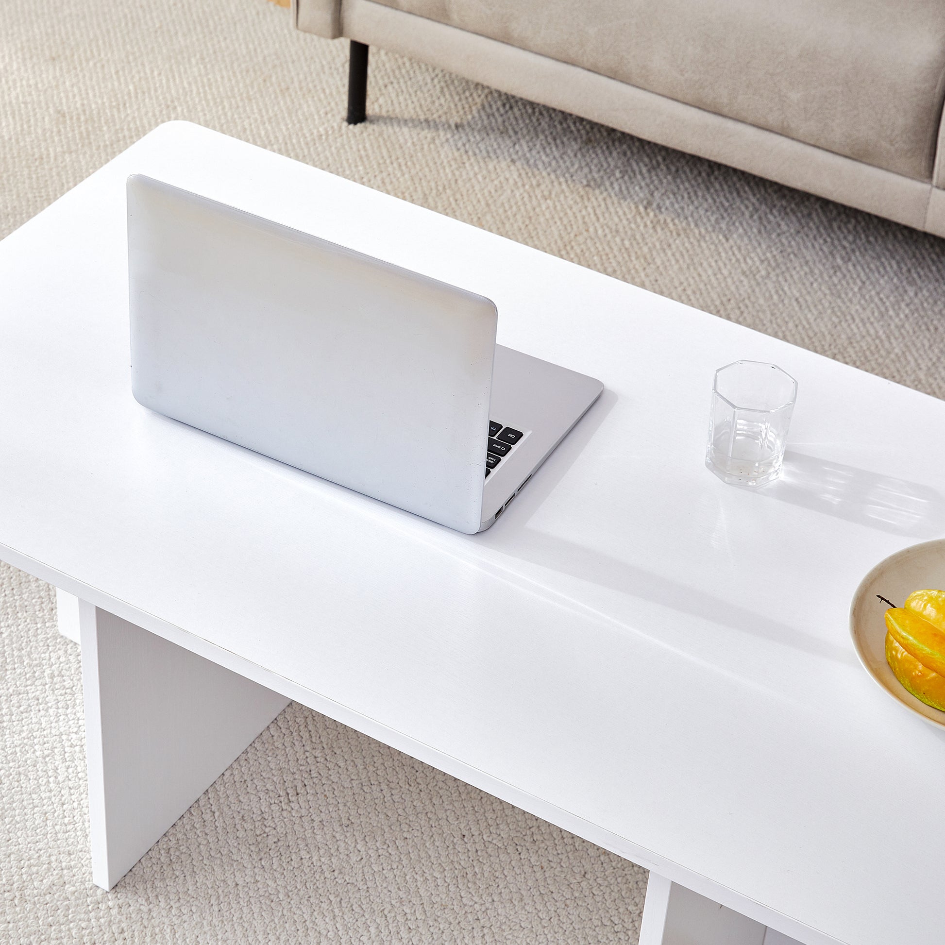 A Modern And Practical White Coffee Table. The Coffee Table Is Made Of Medium Density Fiberboard Material, Suitable For Living Room, Bedroom, And Study. Ct 2O White Mdf