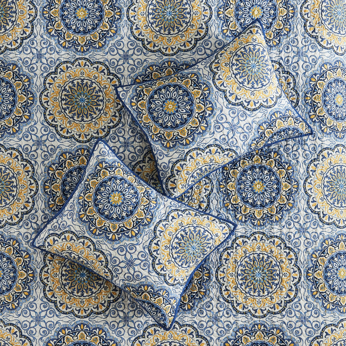 6 Piece Reversible Quilt Set With Throw Pillows Blue Full Queen Blue Cotton