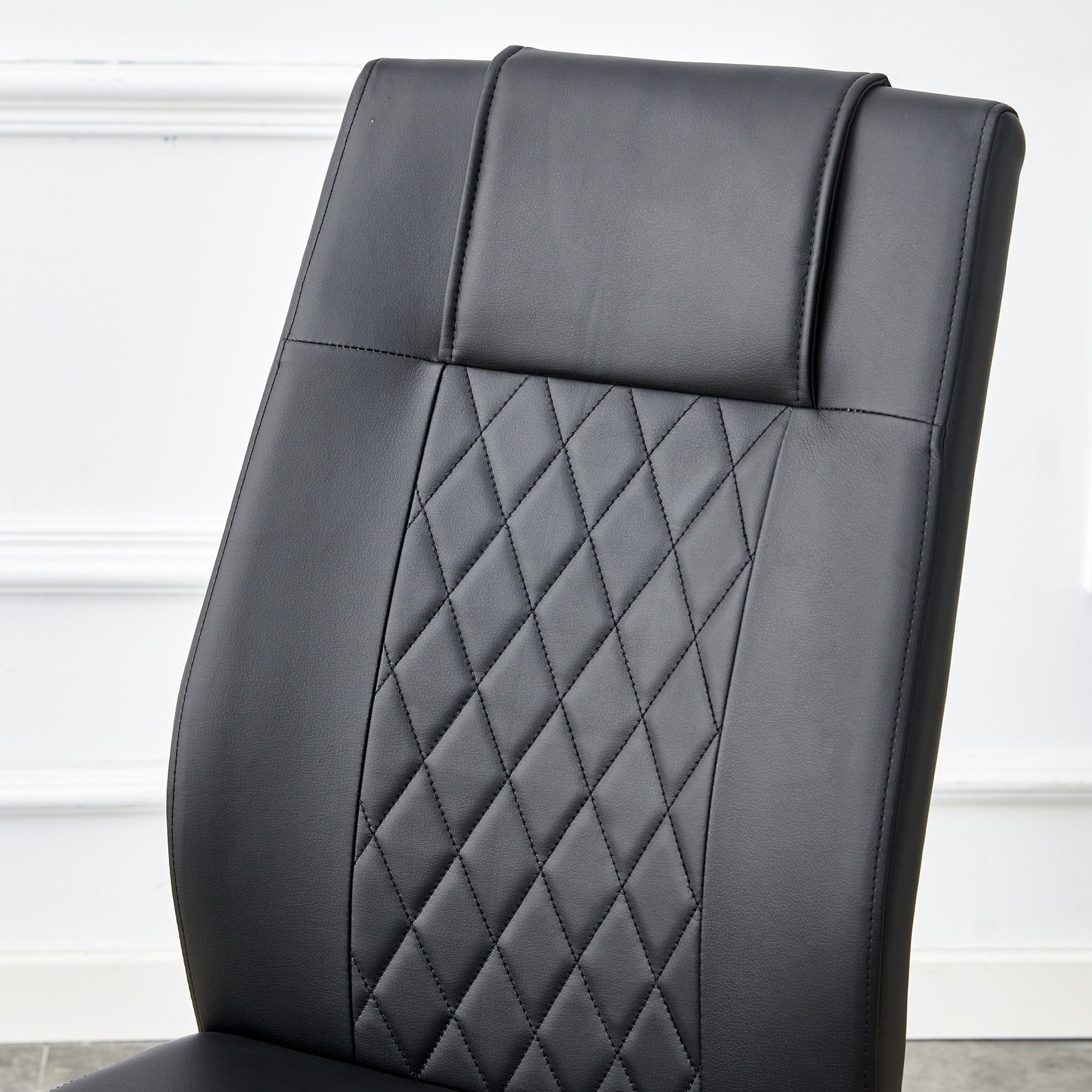 A Modern Minimalist Style Round Transparent Tempered Glass Table With Gold Metal Legs, Paired With 6 Modern Pu Leather High Back Dining Chairs ,Bring A Luxurious Experience. Black Seats 6 Glass Metal