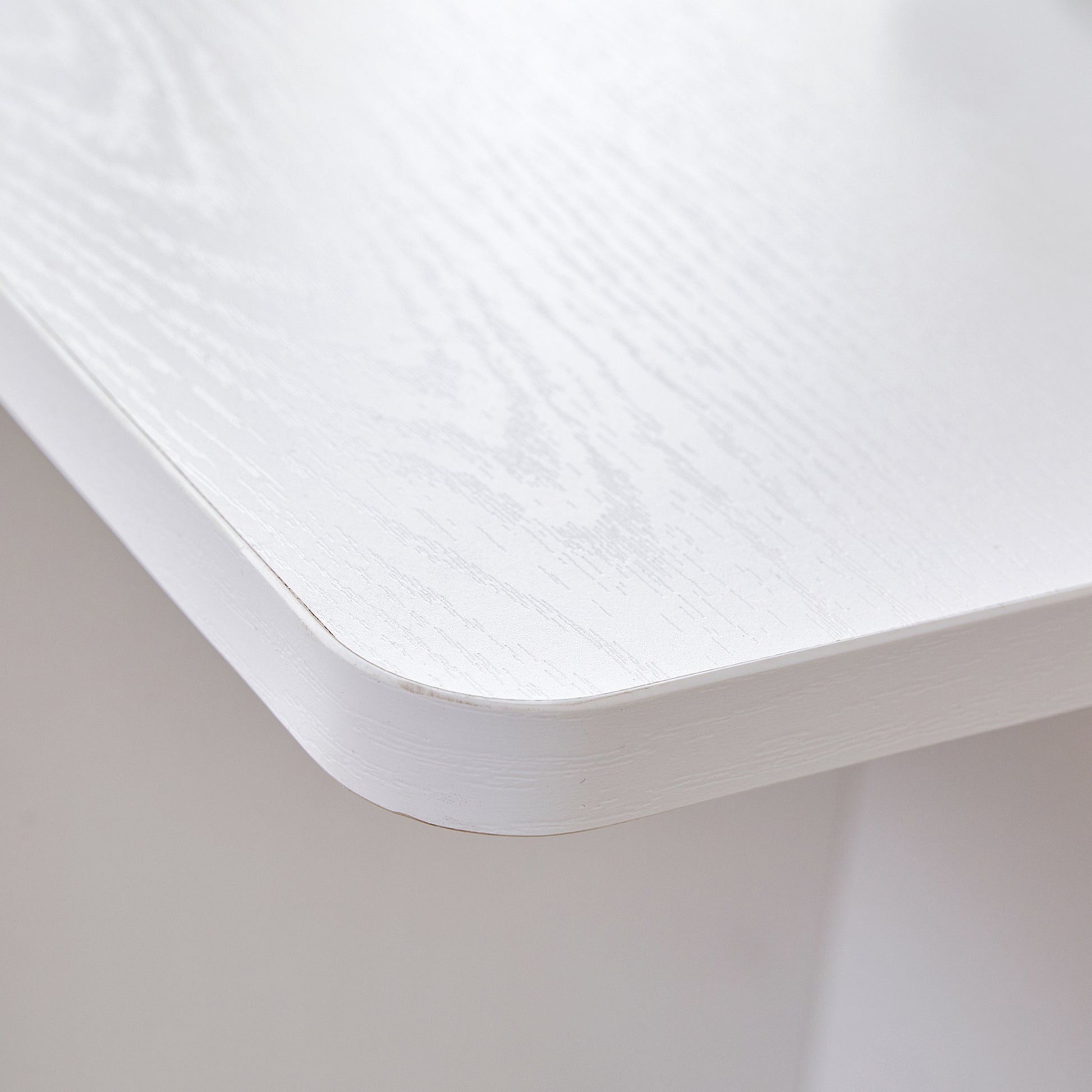 A Modern And Practical White Coffee Table. The Coffee Table Is Made Of Medium Density Fiberboard Material, Suitable For Living Room, Bedroom, And Study. Ct 2O White Mdf