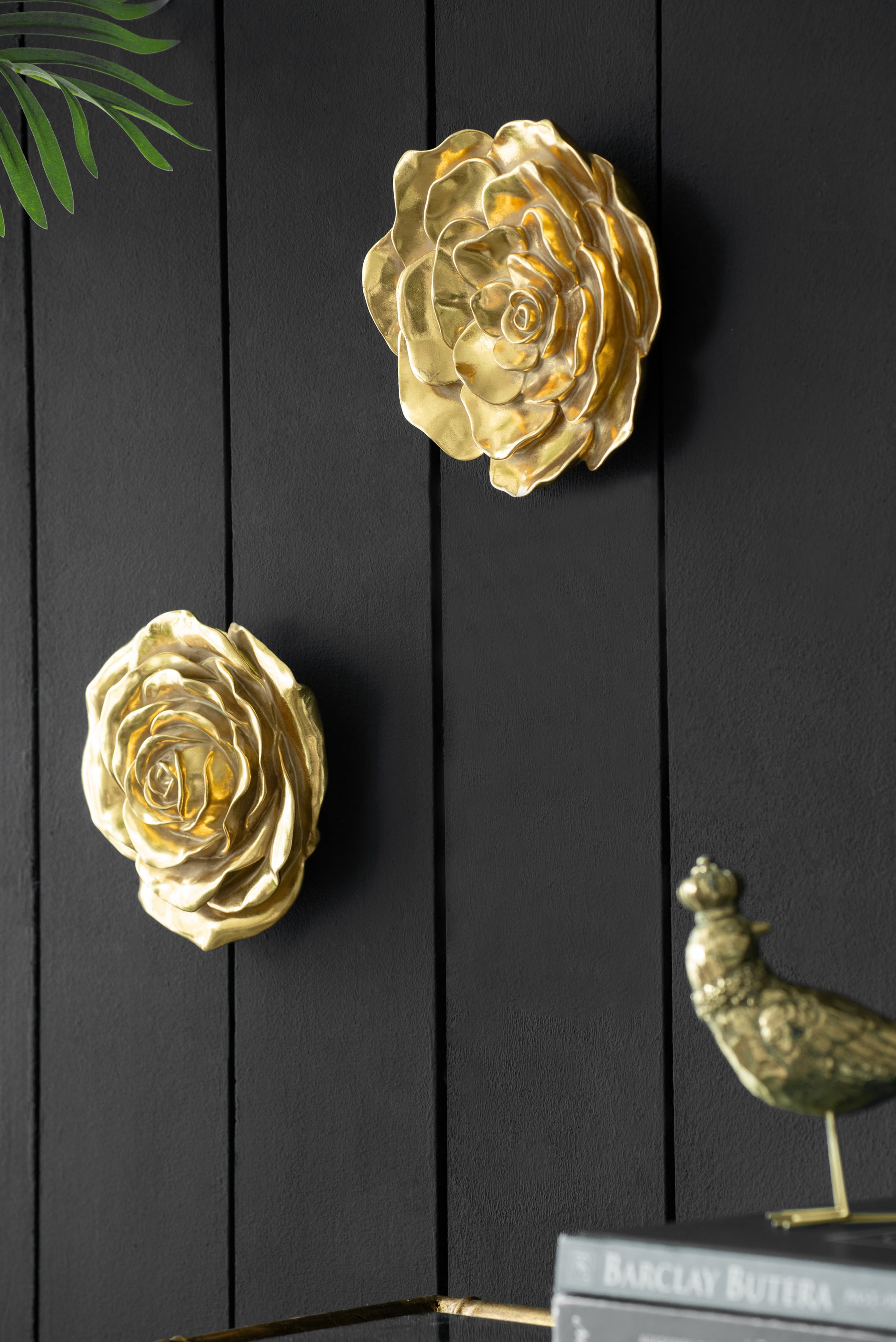 S 2 Gold Rose Hanging Wall Accents Gold Resin