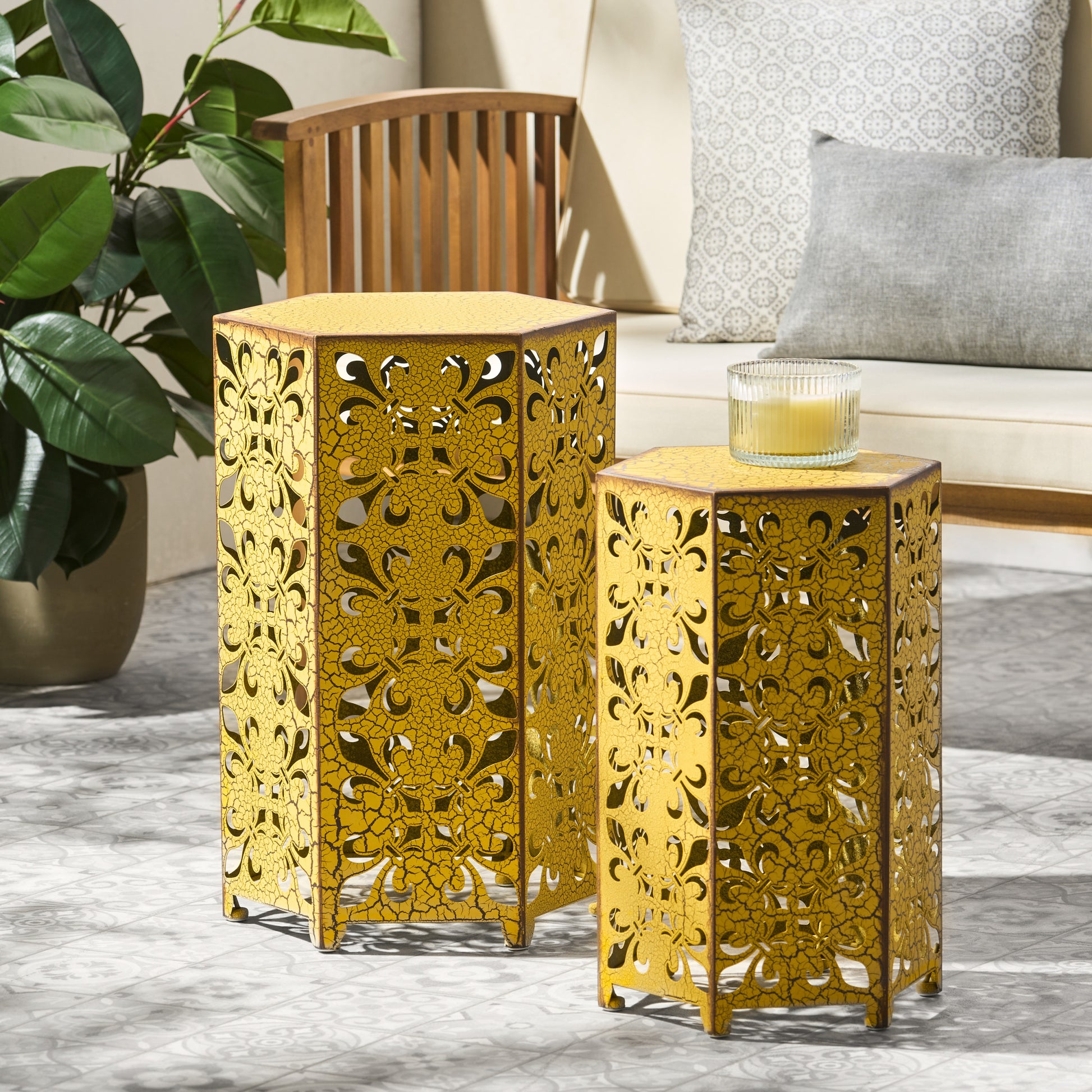 Selva Accent Table Antique Yellow Iron