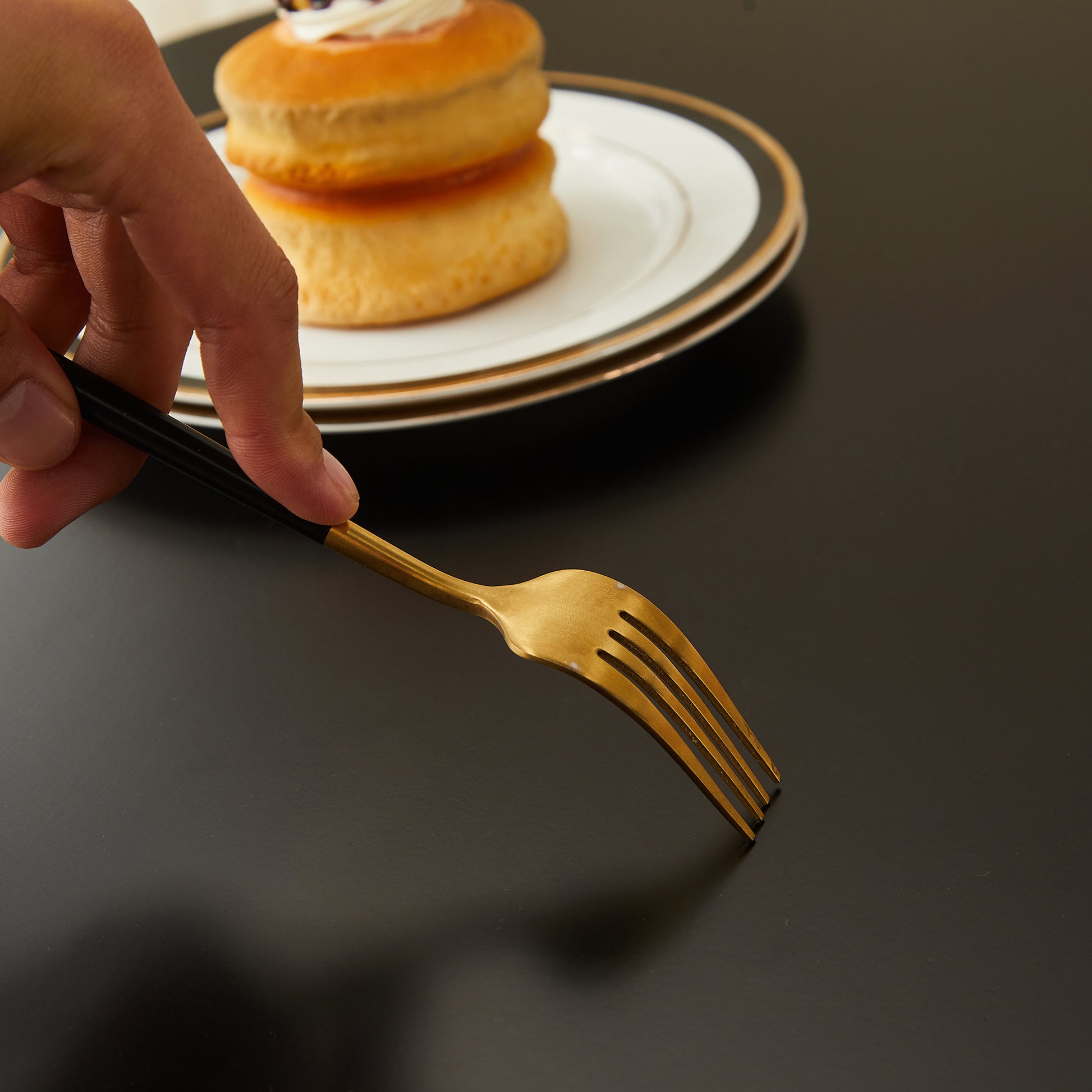 Mid Century Wooden Coffee Table With Pe Cane Stand, 31.5 Inch Round Solid Wood Bohemian Style Coffee Table, Unique Central Cocktail Table For Living Rooms, Apartments And Offices Black Rubber Wood