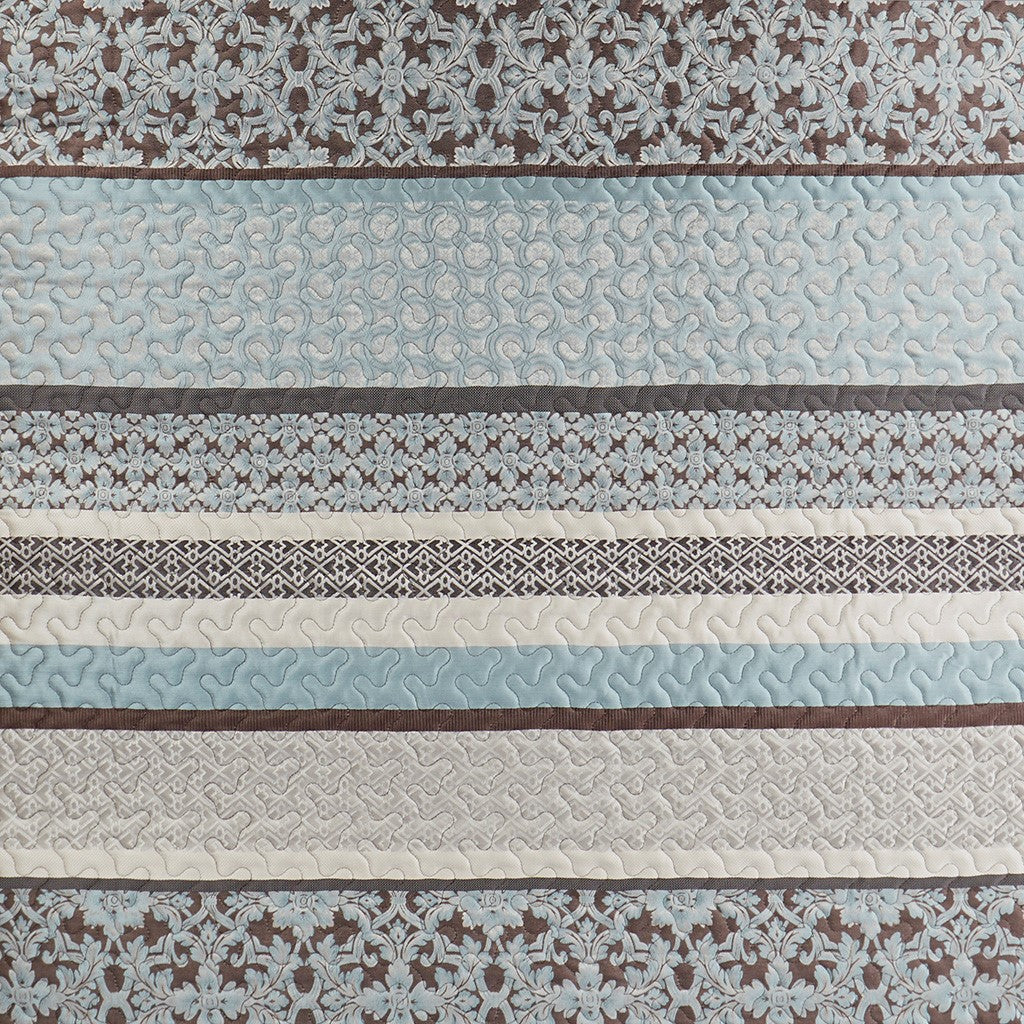 5 Piece Jacquard Quilt Set With Throw Pillows Blue King Cal King King Blue Cotton