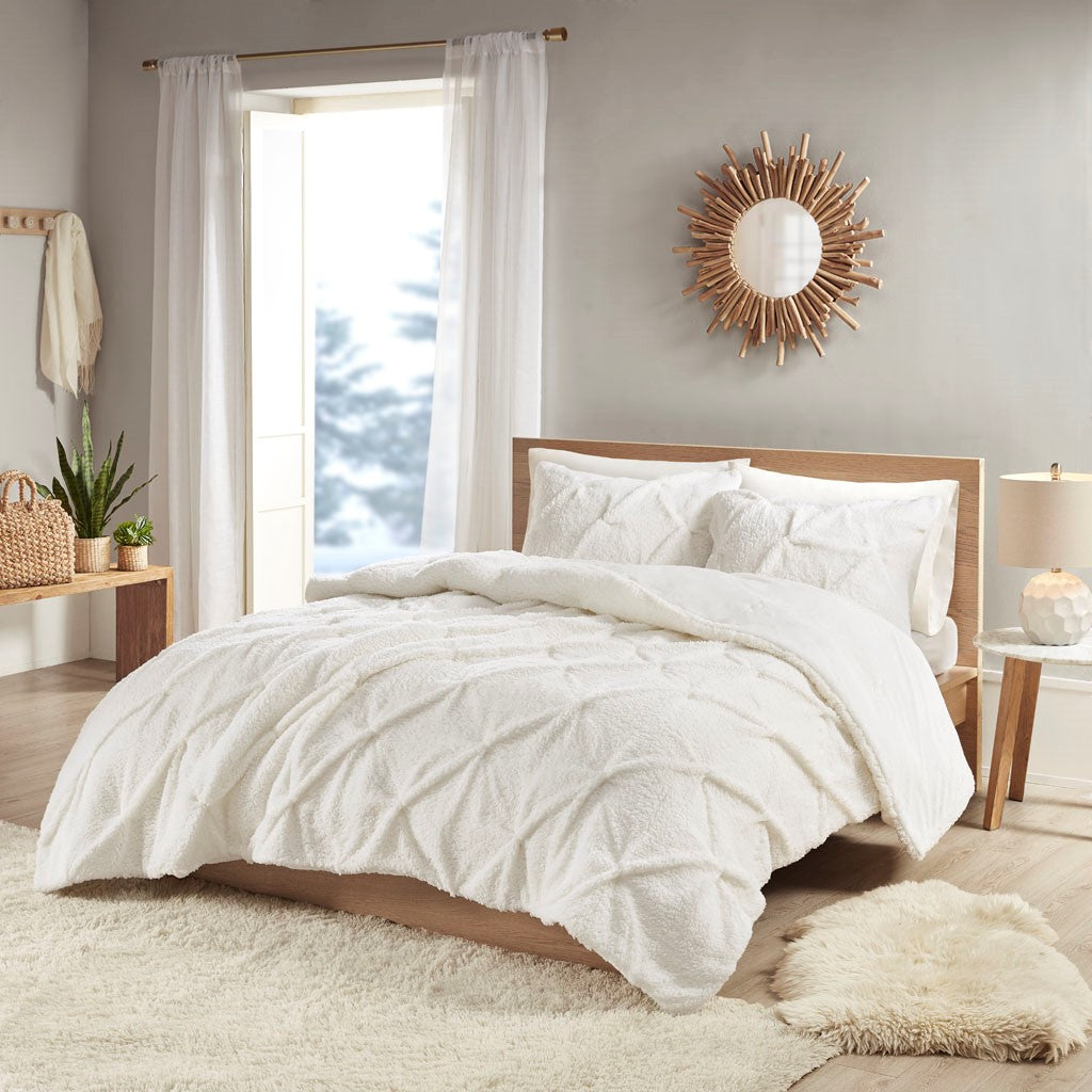 Pintuck Sherpa Down Alternative Comforter Set King Ivory Polyester