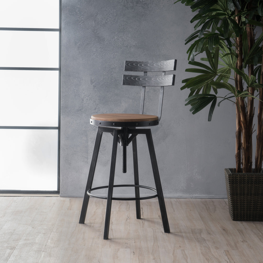 Metal Chair With Wooden Seat Black Metal & Wood