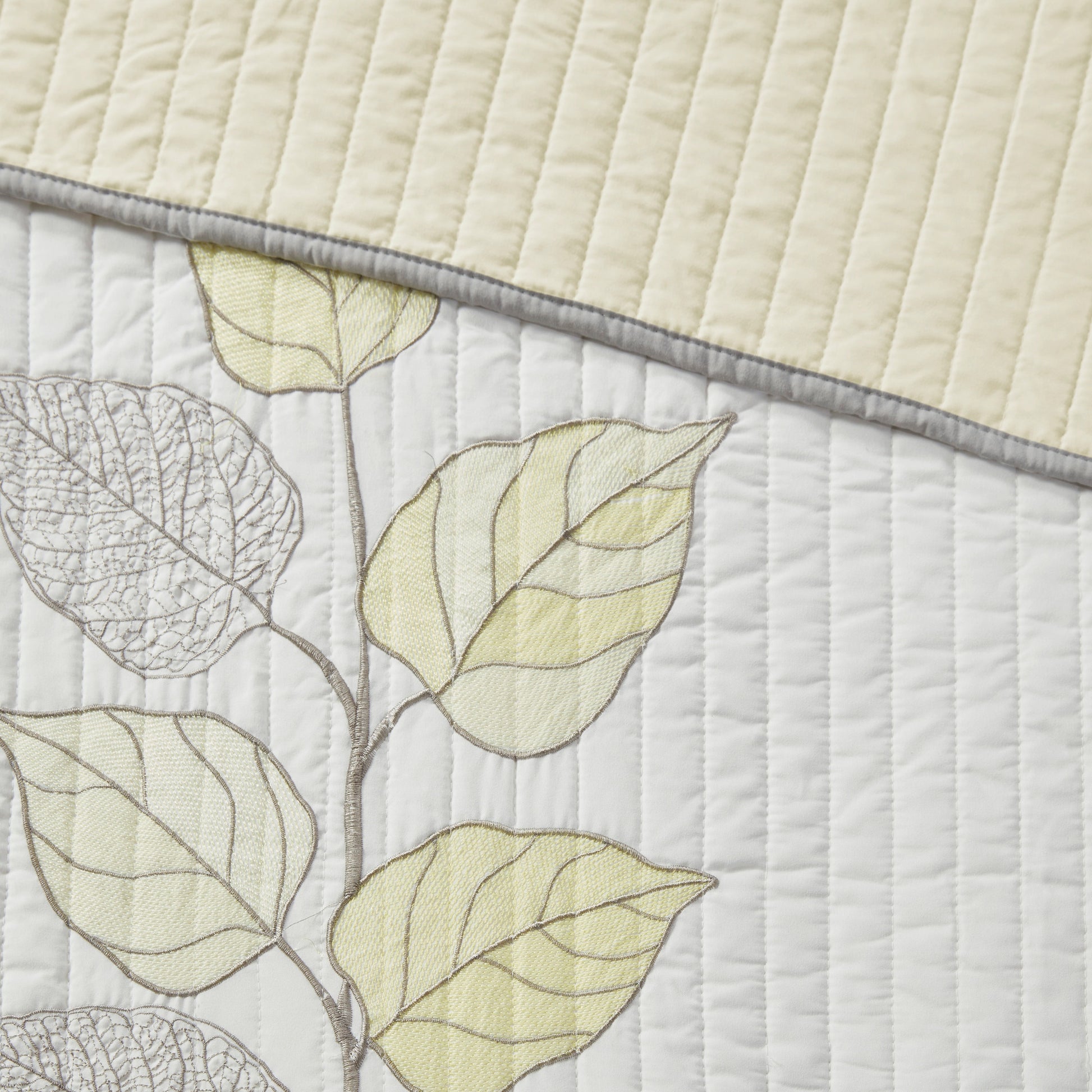 6 Piece Embroidered Quilt Set With Throw Pillows Yellow Full Queen Full Yellow White Cotton