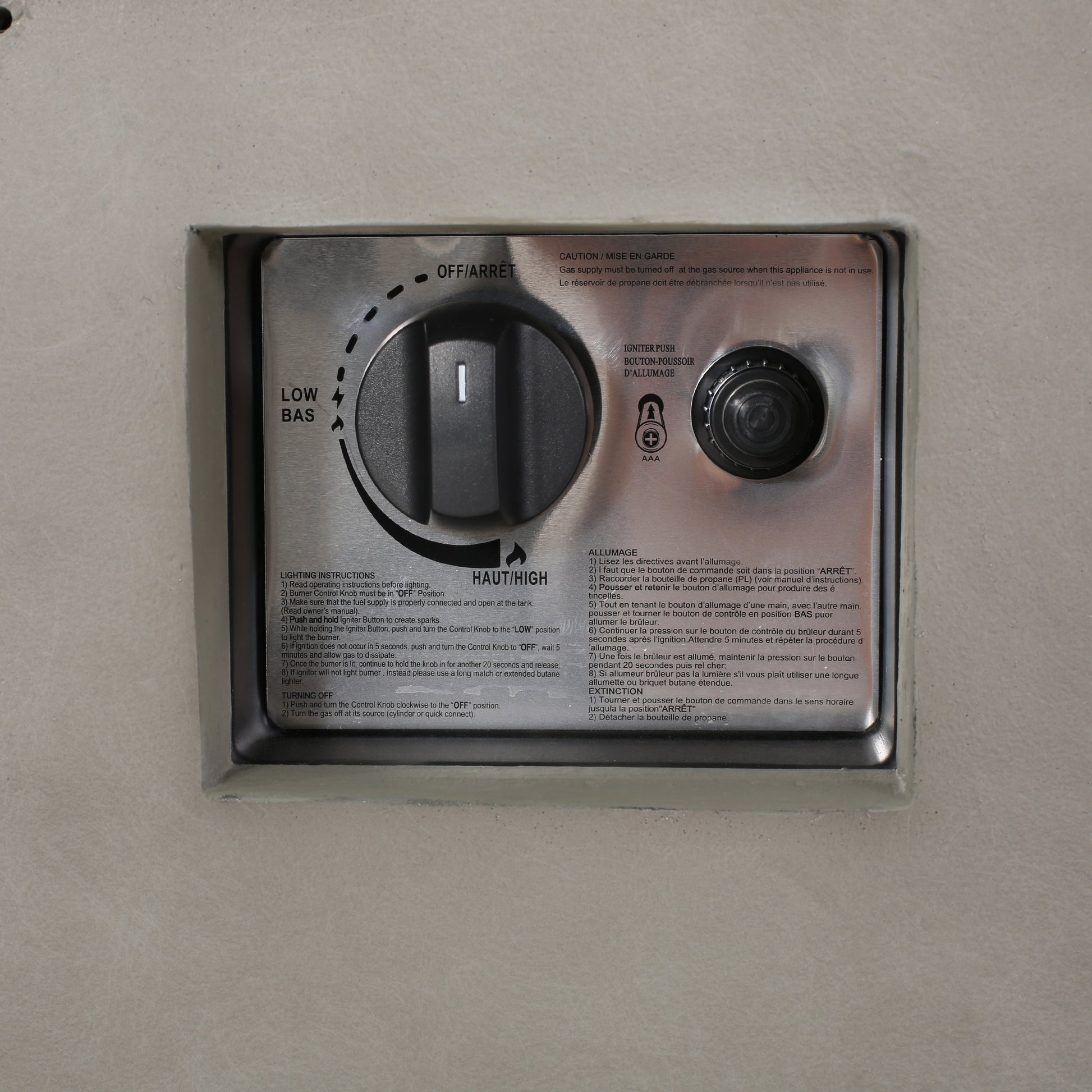 Adio 19.5" Column Mgo Fire Pit 30,000Btu Black Gray Magnesium Oxide