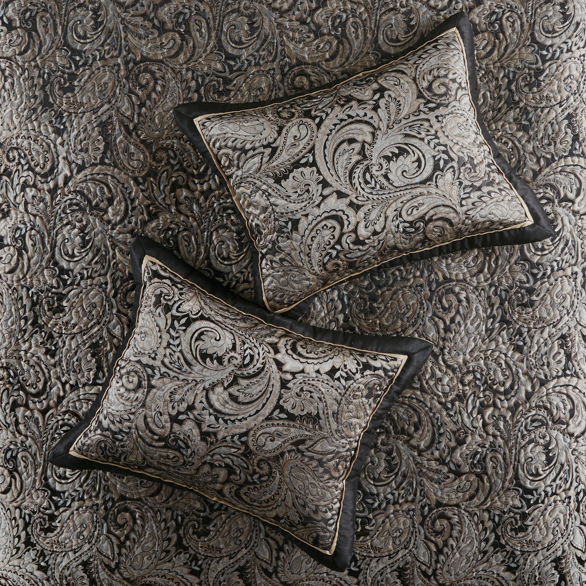 5 Piece Jacquard Bedspread Set With Throw Pillows Black Queen Queen Black Cotton