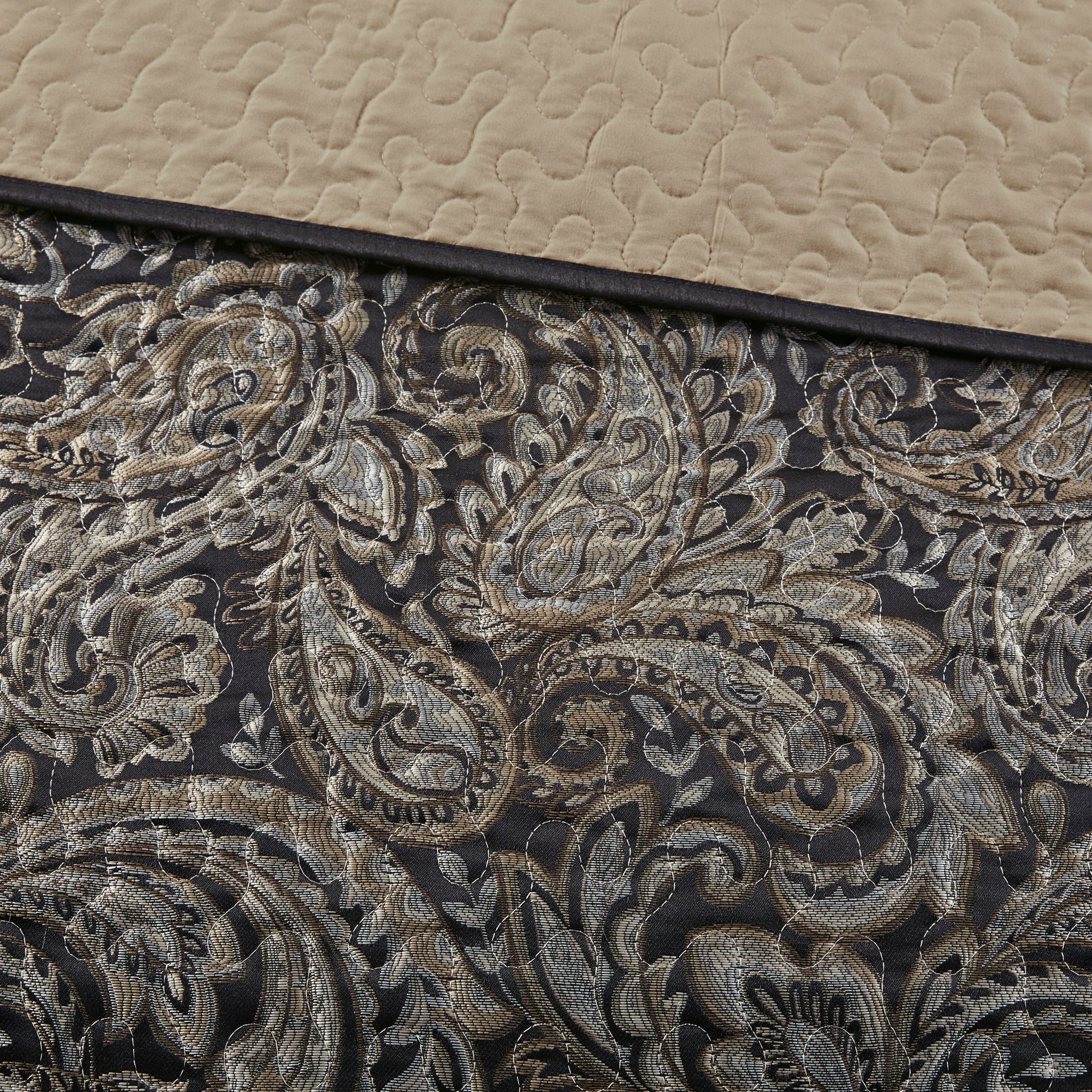 5 Piece Jacquard Bedspread Set With Throw Pillows Black Queen Queen Black Cotton