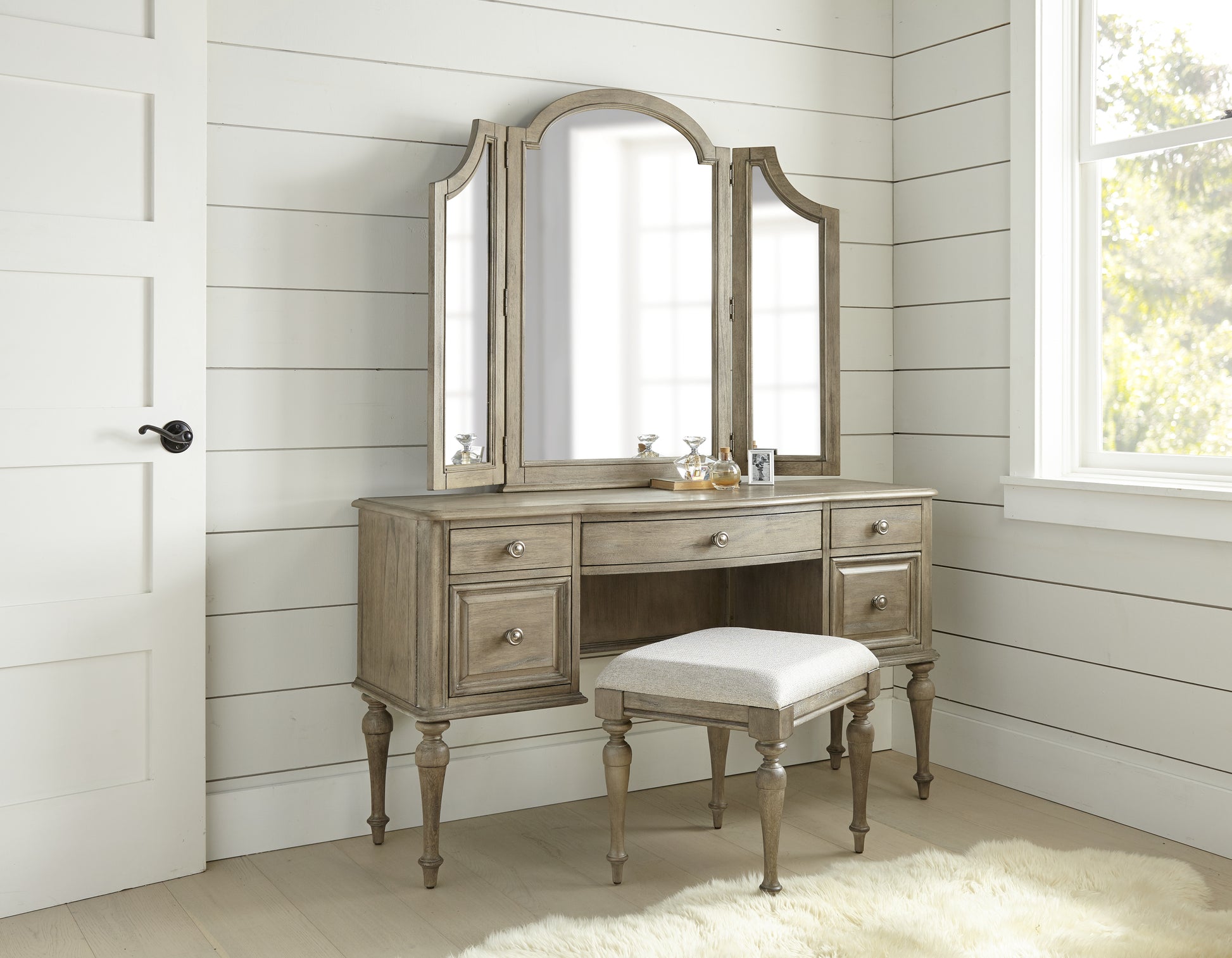 Highland Park Vanity Desk Waxed Driftwood Driftwood Wood