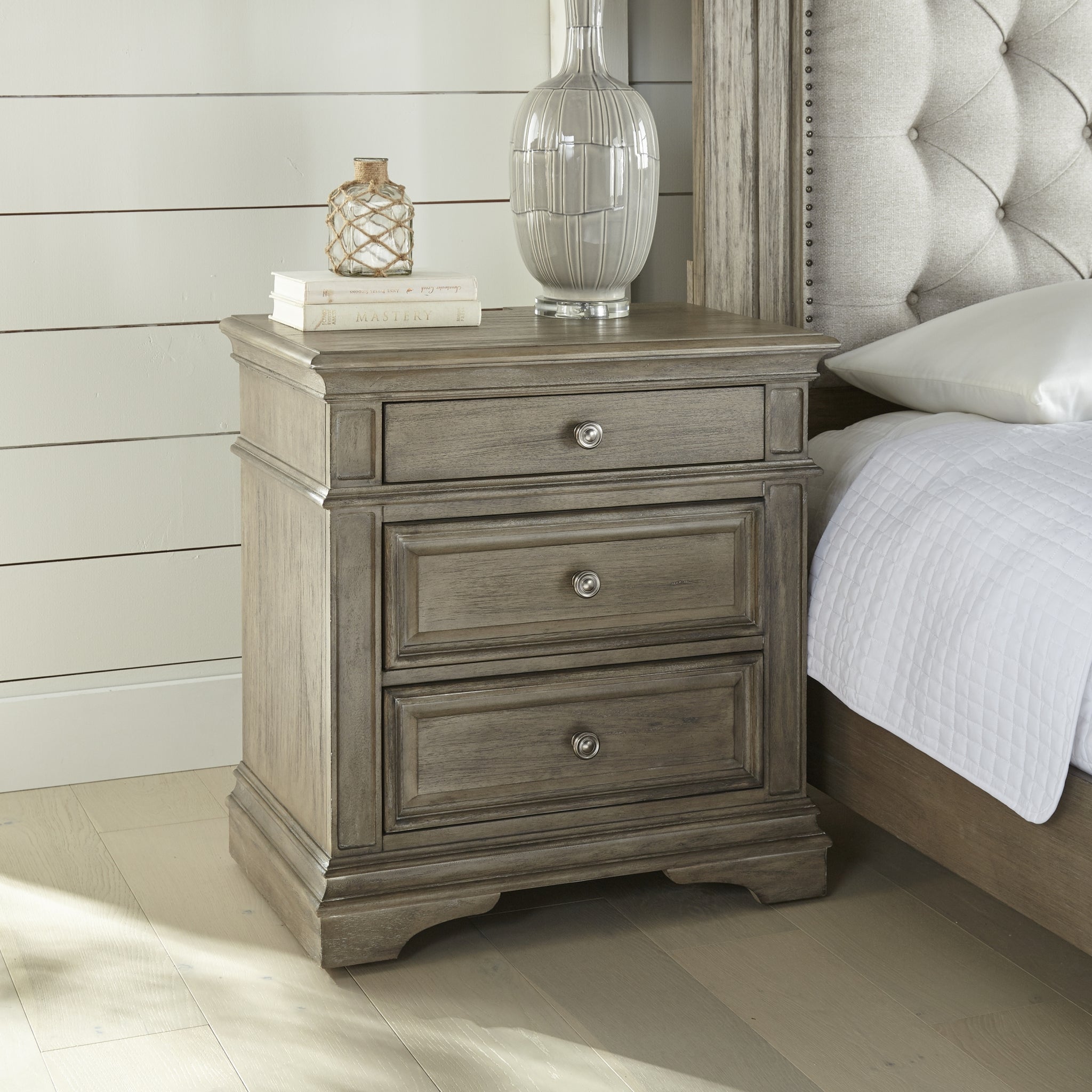 Highland Park Nightstand With Usb Waxed Driftwood Light Brown Wood