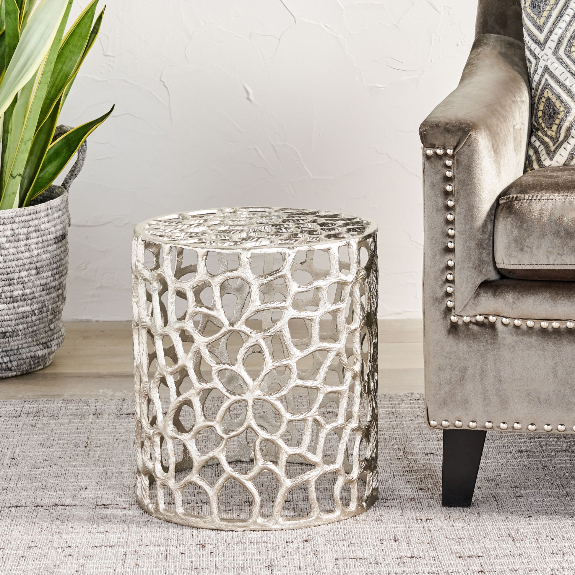 Mesh Stool Nickel Aluminium