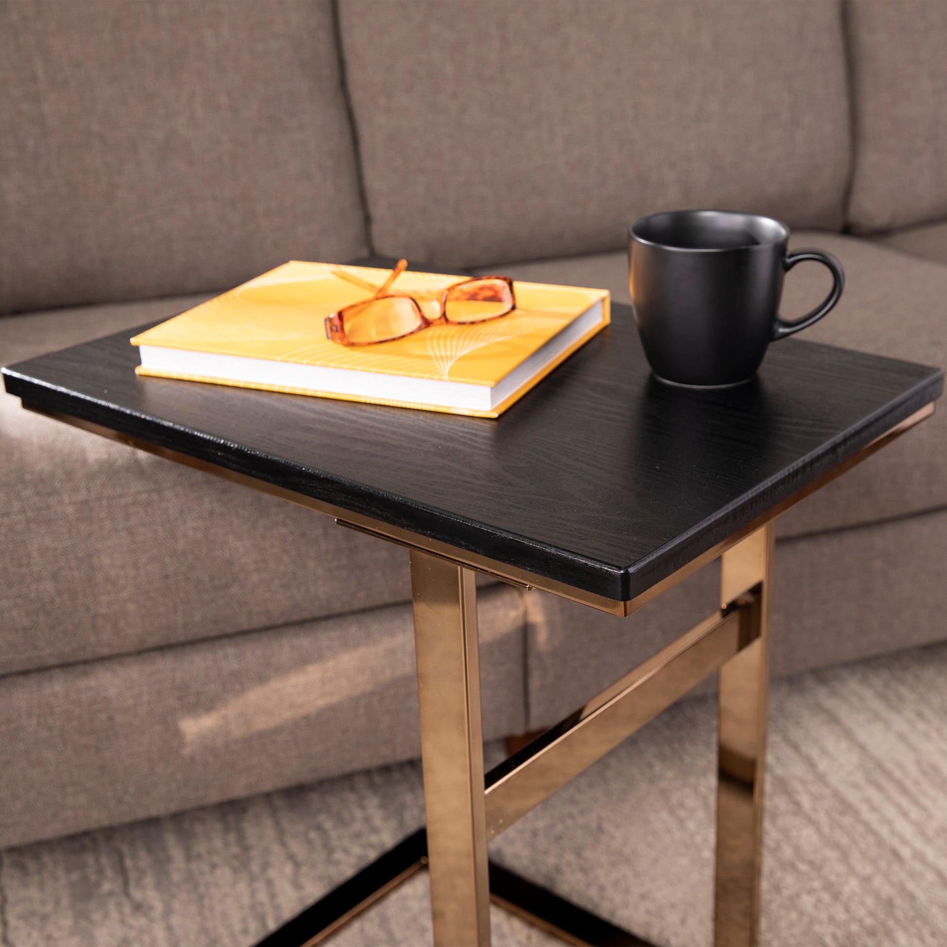 Rindland Contemporary C Table Black Iron